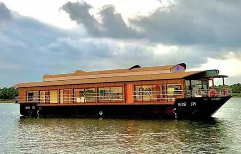 Houseboat In Kozhikode (Calicut)