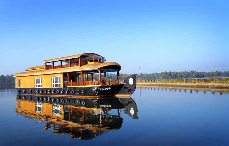 Houseboat In Valiyaparamba