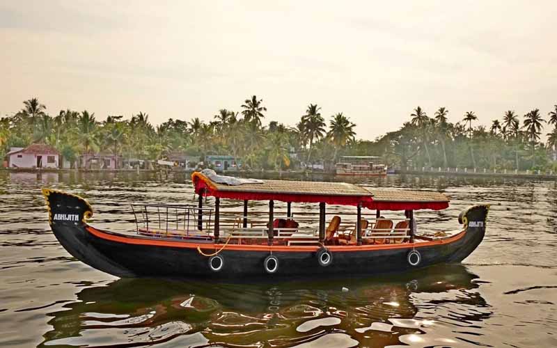aronee Shikara Boat alleppey images